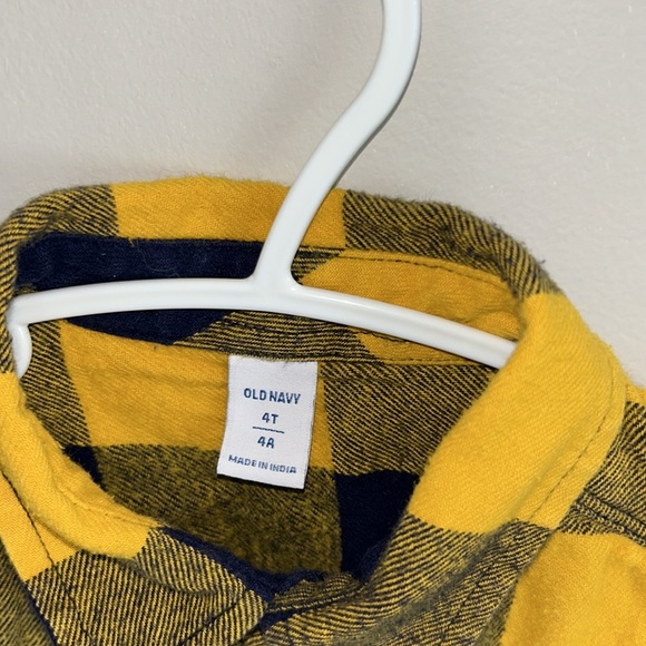 Old Navy Long-Sleeve Plaid Flannel Pocket Shirt for Boys/Toddlers - Picture 3 of 6